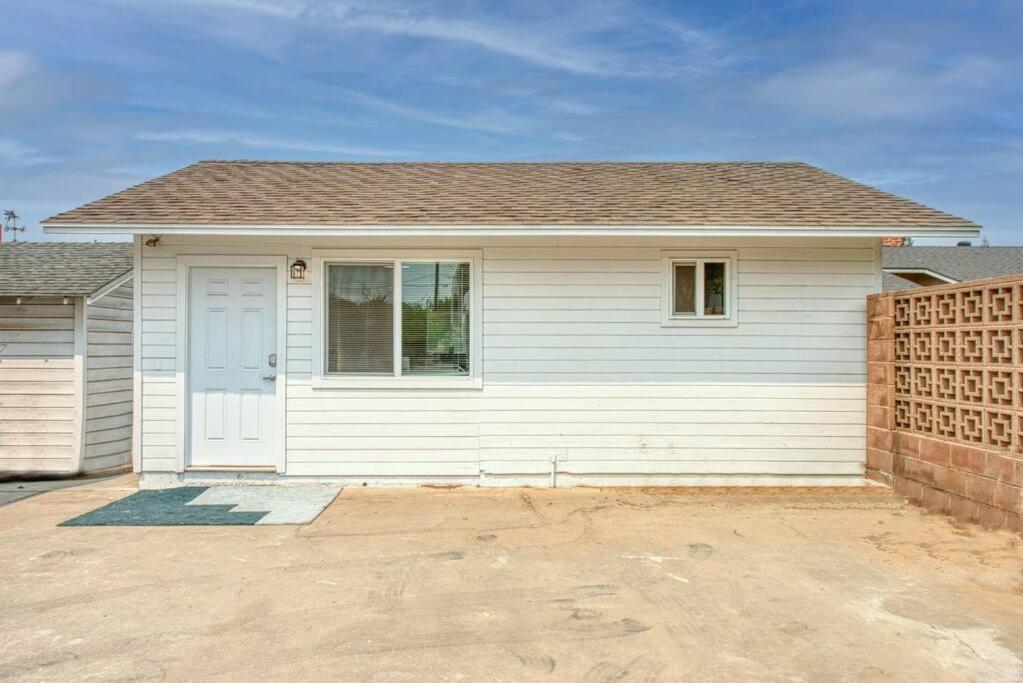 Totally New Awesome North Fresno Back Studio Apartment Exterior photo